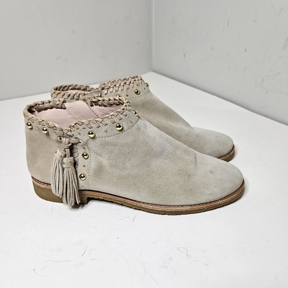 Kate Spade New York Bowie Bootie Suede Gold Studs Zipper Gum Sole 9.5 Tan - Picture 1 of 8